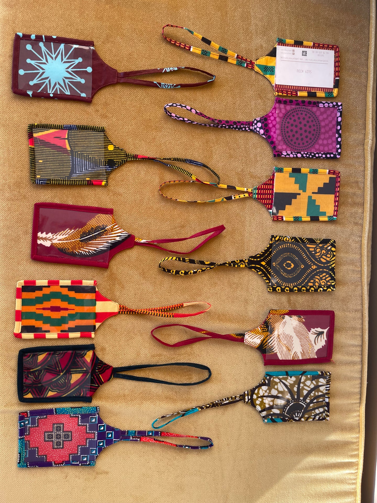 Porte-nom artisanal en wax africain