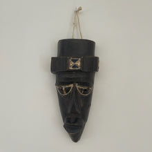 Laden Sie das Bild in den Galerie-Viewer, Masque Baoulé en bois
