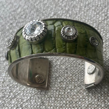 Charger l&#39;image dans la galerie, Bracelet en argent et croco vert
